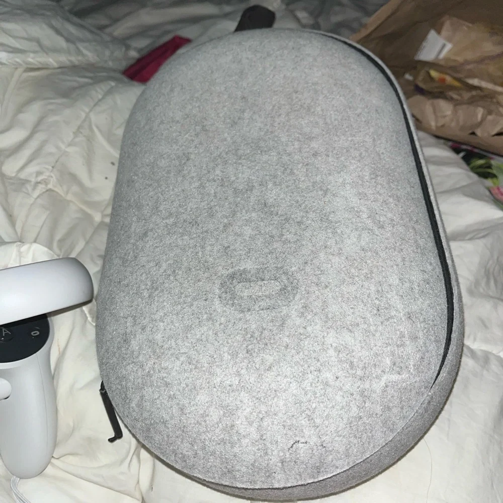 Standalone Wireless VR Headset - White